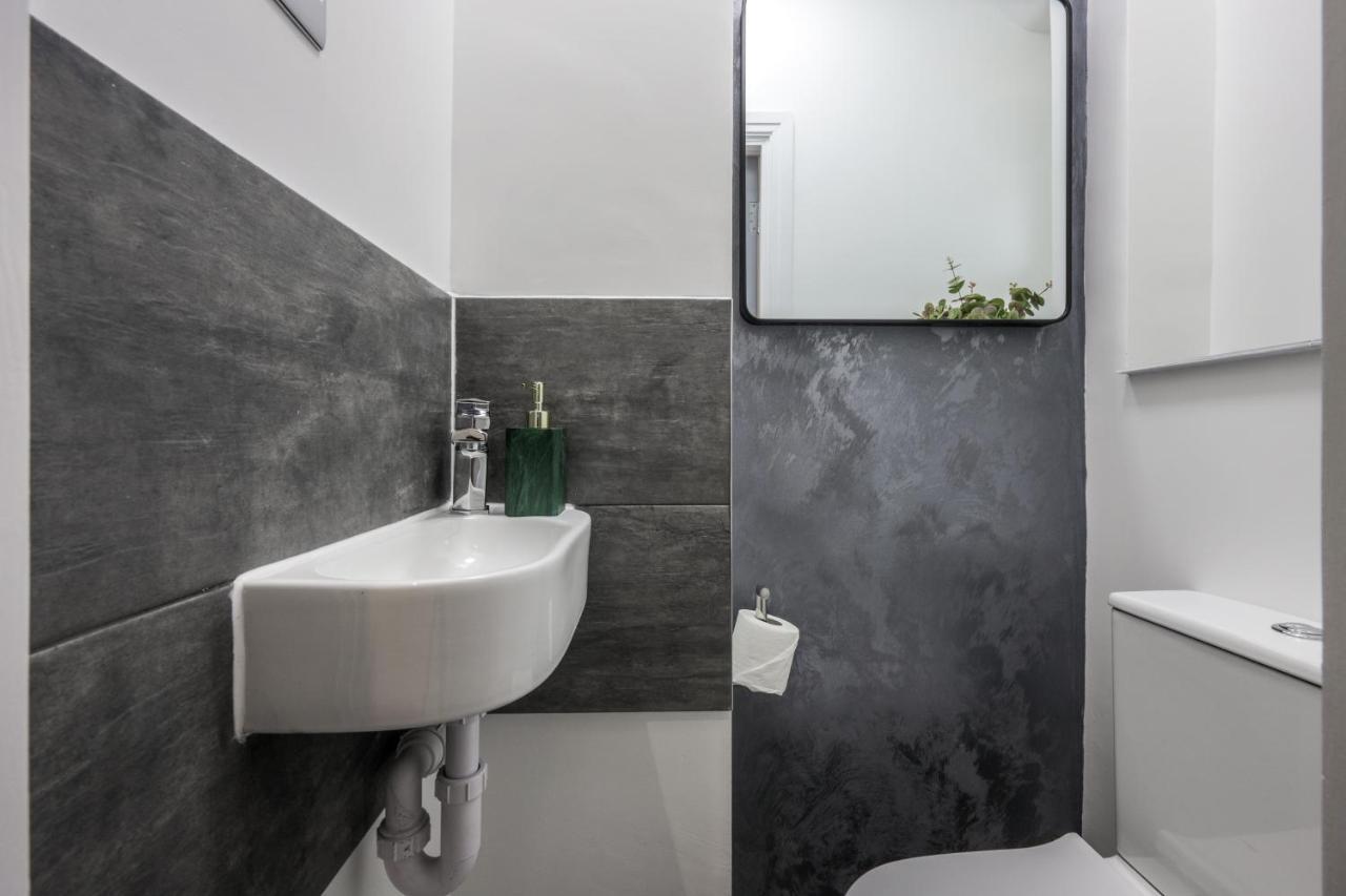 Cosy 4-Bedroom Apartment Next To Borough Londen Buitenkant foto