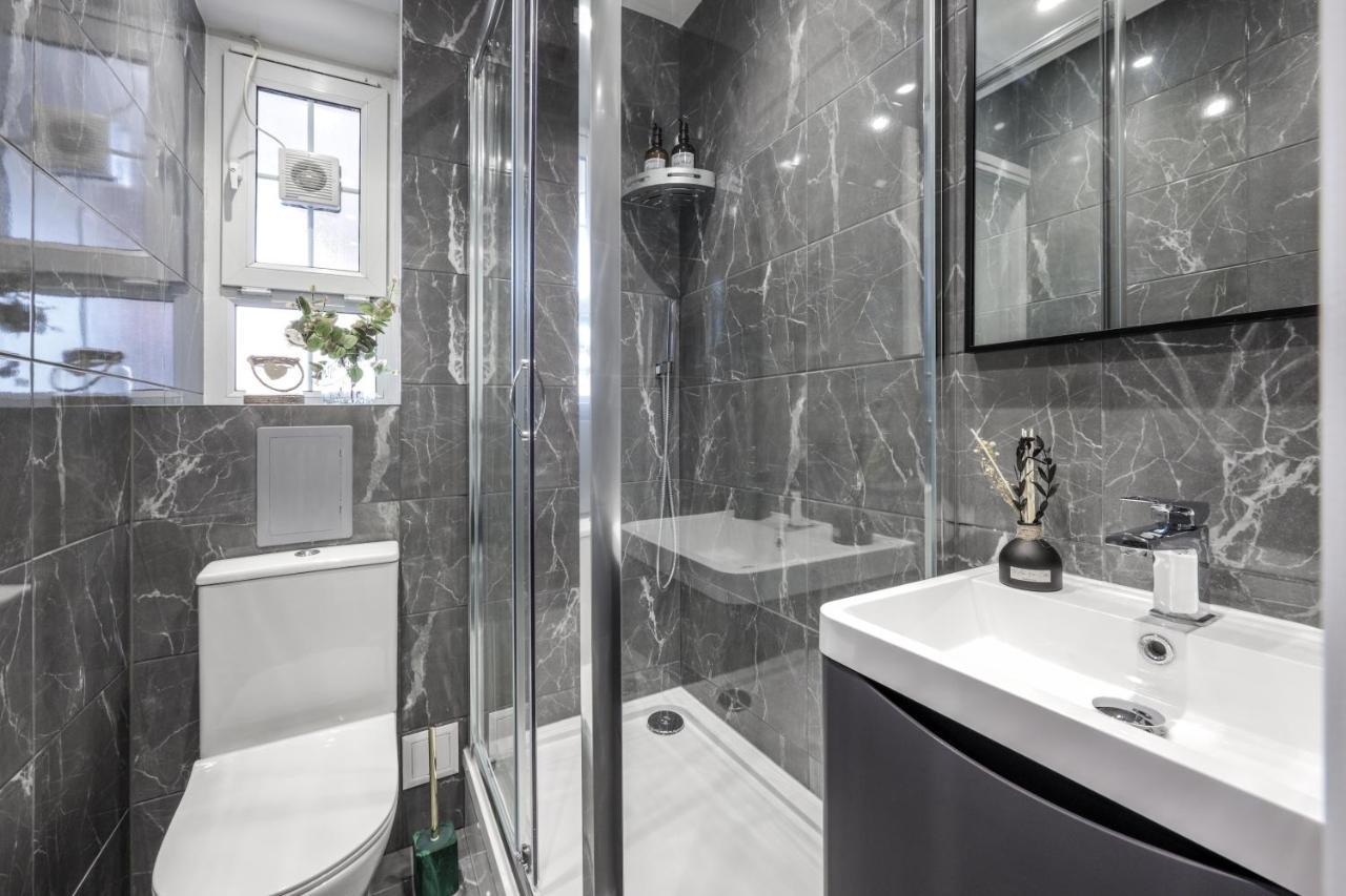Cosy 4-Bedroom Apartment Next To Borough Londen Buitenkant foto